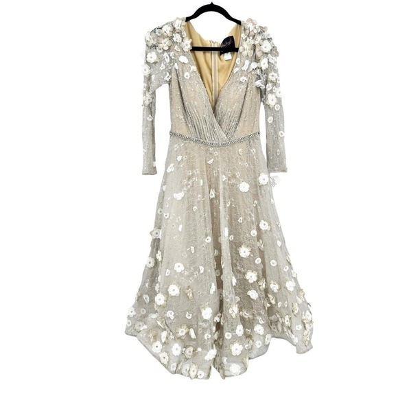 Mac Duggal Beige Blush Evening V Neck 3D Floral Lace A-Line Dress Size 6 NWT - Picture 14 of 14